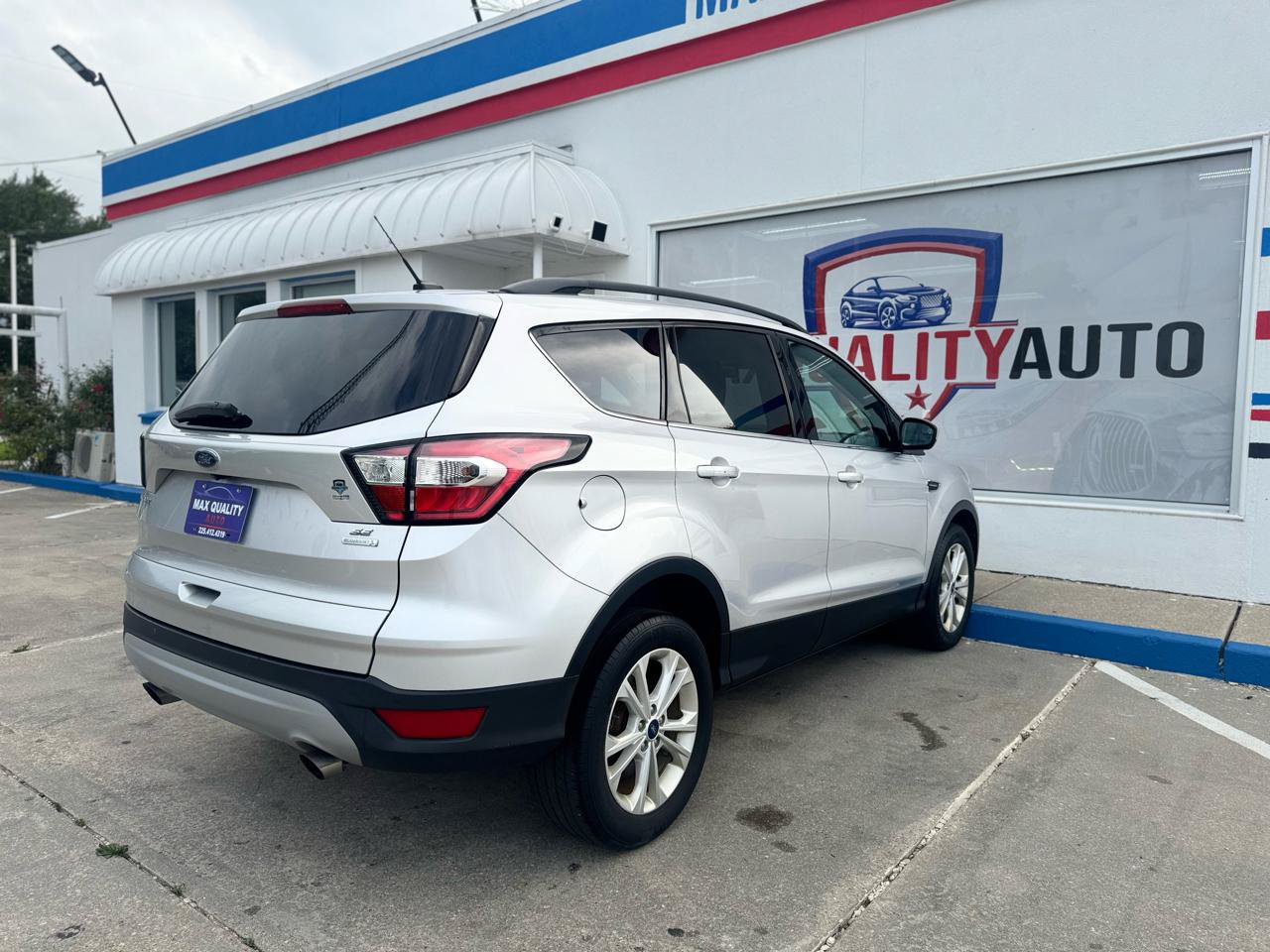 Used 2017 Ford Escape SE w/ Equipment Group 201A FWD image 30