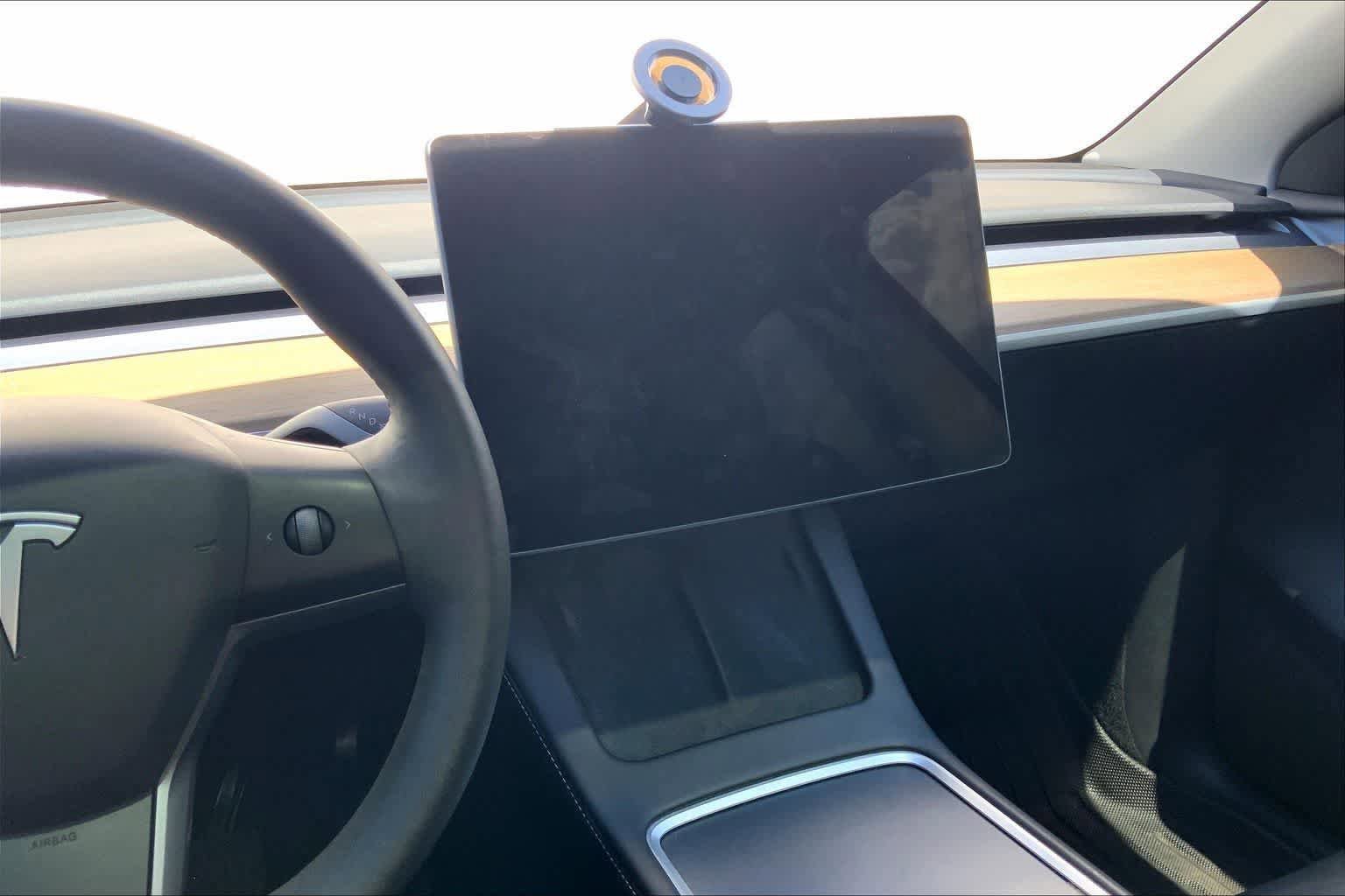 Used 2023 Tesla Model Y Long Range AWD/4WD image 16