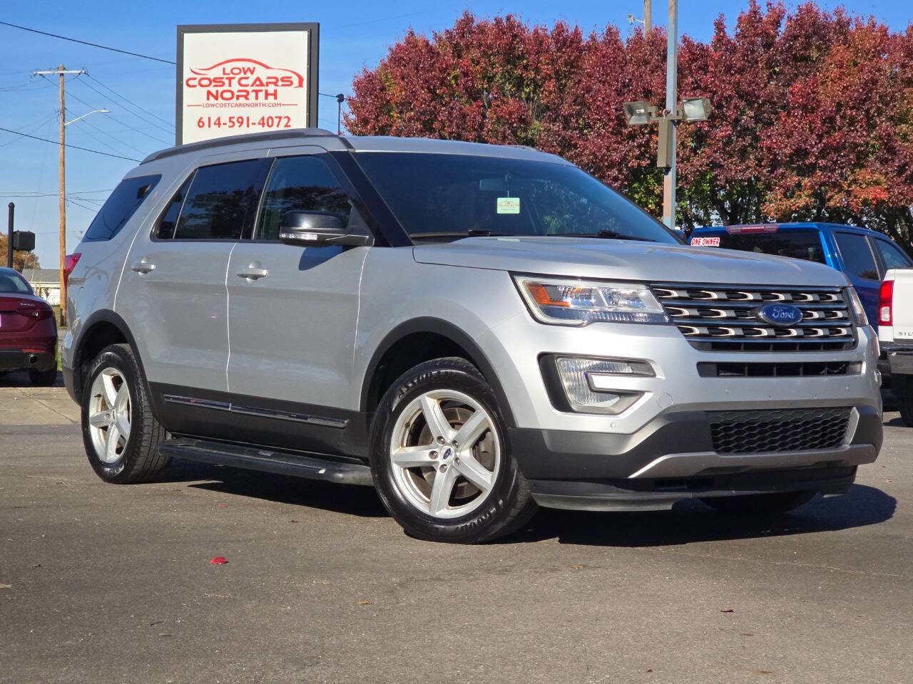 Used 2016 Ford Explorer XLT w/ Equipment Group 202A image 2
