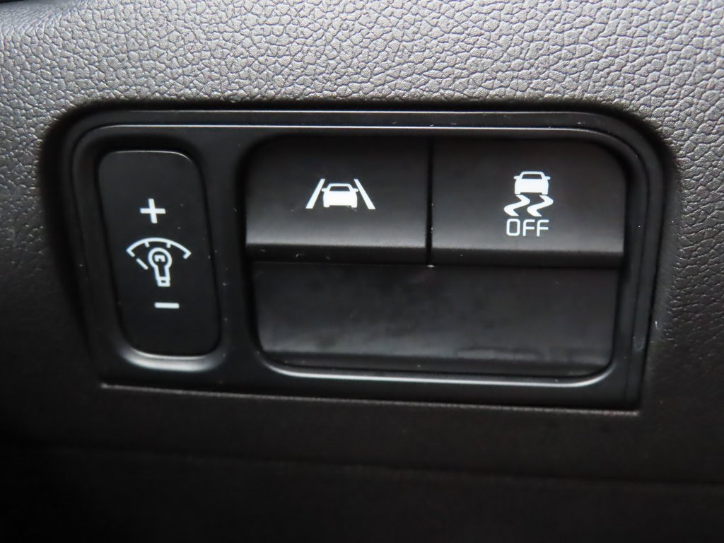 Certified 2023 Kia Sorento S w/ Panoramic Sunroof Package image 15