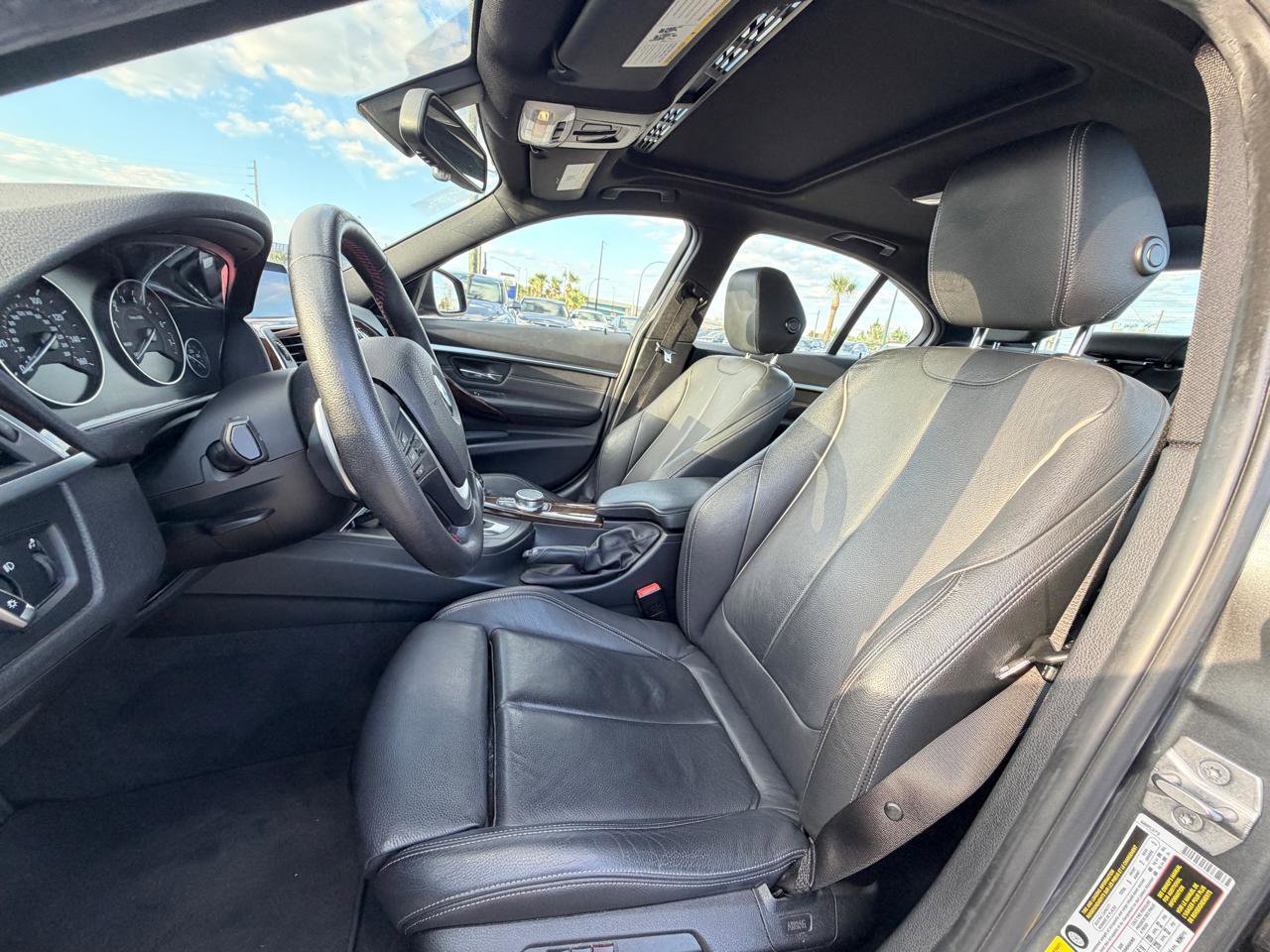 Used 2017 BMW 330i Sedan image 12