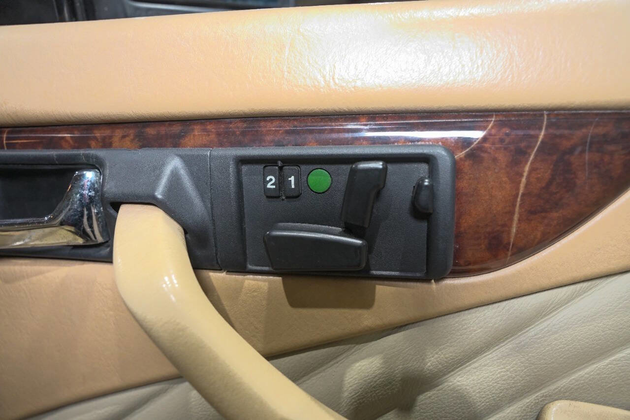 Used 1991 Mercedes-Benz 560 SEC image 39