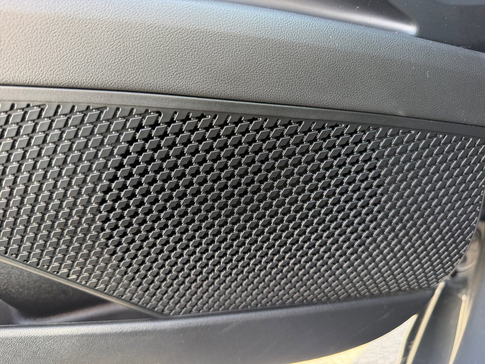 Certified 2025 Hyundai Elantra Sport w/ Cargo Package FWD image 27