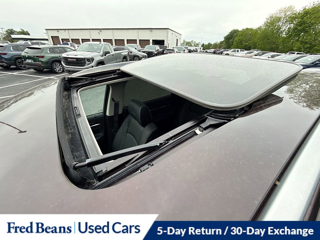 Used 2021 Buick Enclave Avenir w/ Avenir Technology Package AWD/4WD image 27