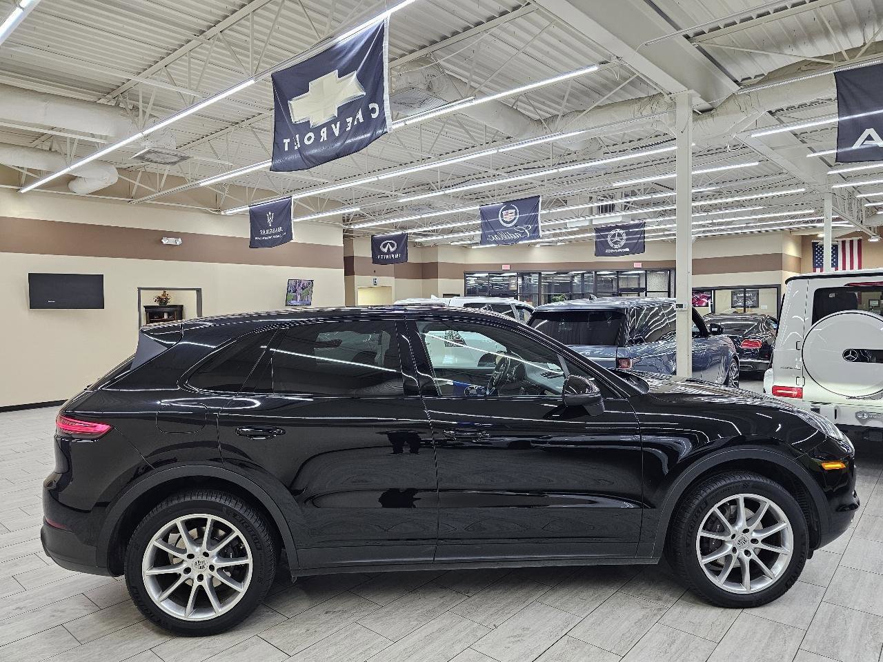 Used 2020 Porsche Cayenne AWD/4WD image 6