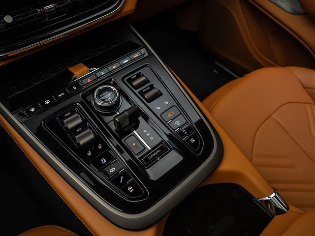 New 2026 Aston Martin DBX 707 AWD/4WD image 9