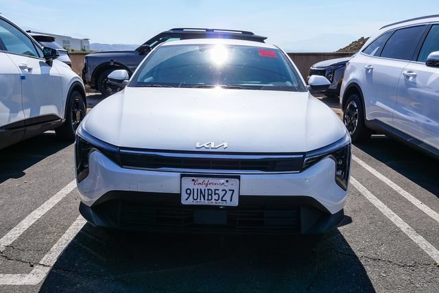 Certified 2025 Kia K4 FWD image 3