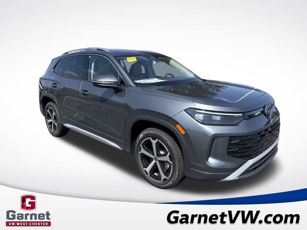 New 2025 Volkswagen Tiguan SE image 7