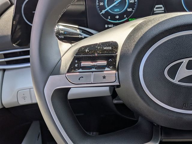 Used 2025 Hyundai Elantra Limited FWD image 15