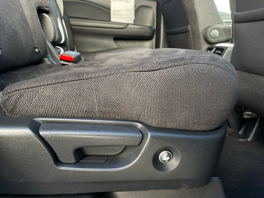 Certified 2022 Honda Pilot Sport image 35