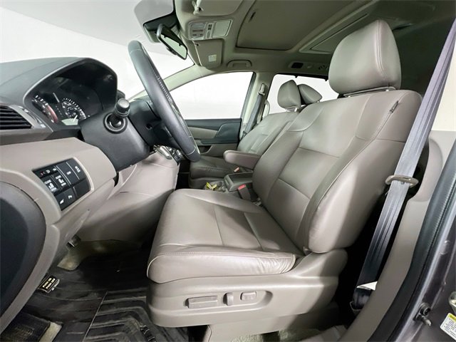Used 2016 Honda Odyssey Touring Elite image 21