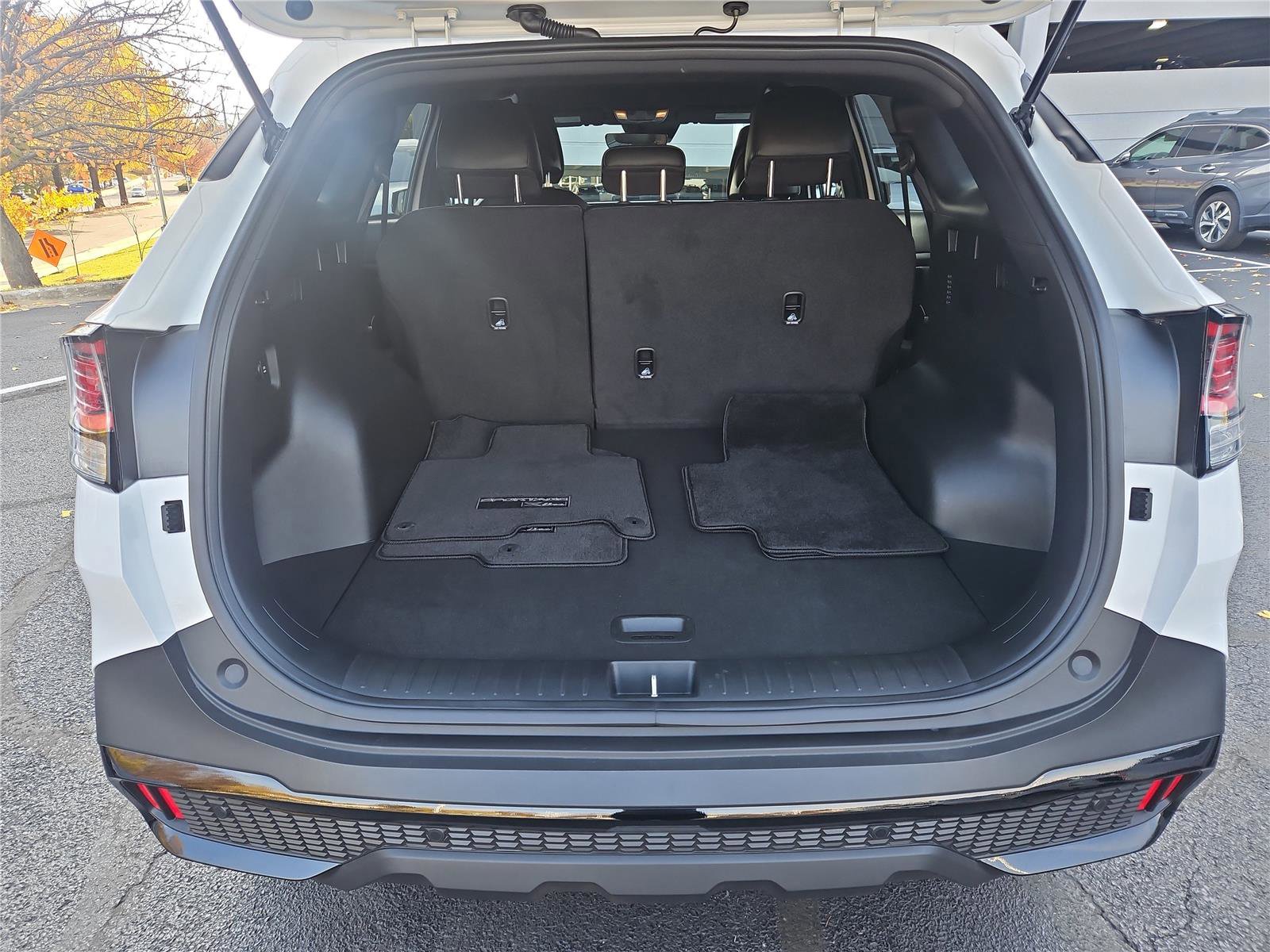 Used 2025 Kia Sportage X-Line image 5