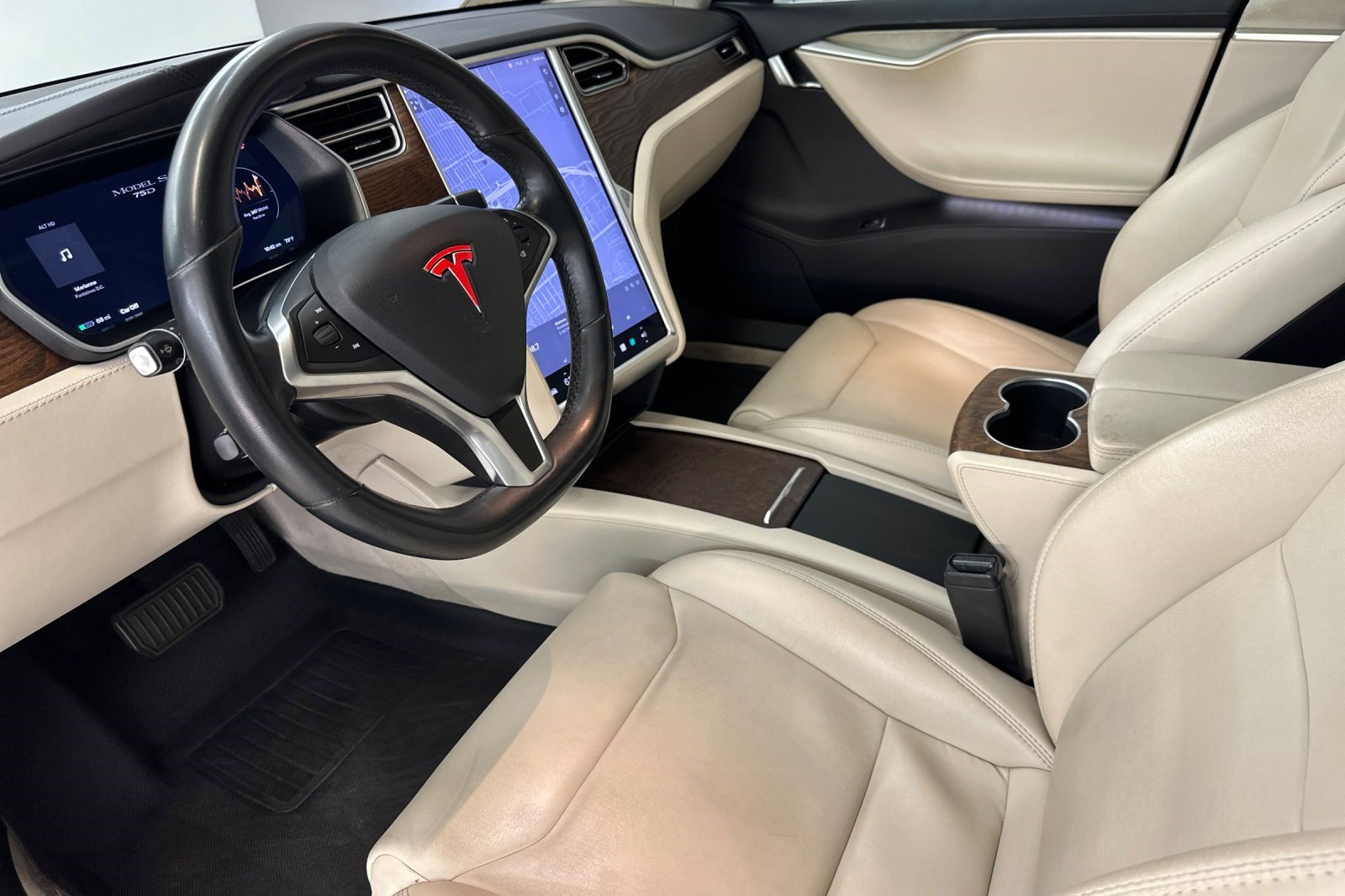 Used 2017 Tesla Model S 75D AWD/4WD image 4