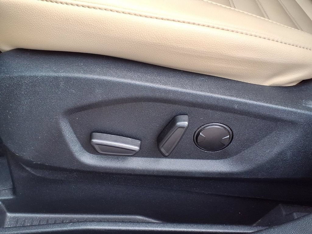 Used 2021 Ford Edge SEL w/ Convenience Package FWD image 26