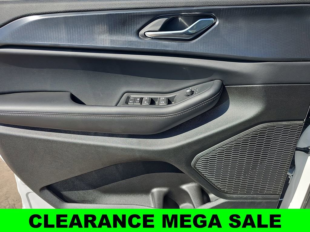 New 2025 Jeep Grand Cherokee Altitude image 27