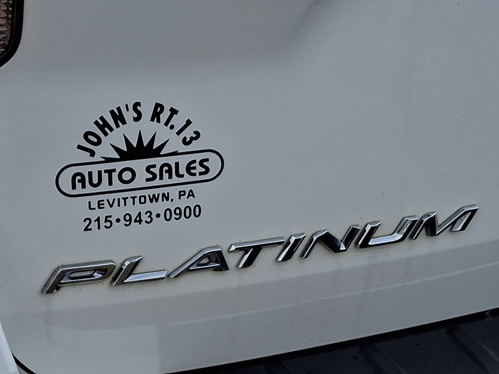 Used 2020 Ford Explorer Platinum w/ Premium Technology Package image 35