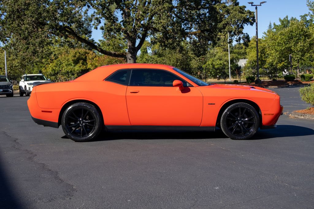 Used 2018 Dodge Challenger R/T w/ Driver Convenience Group RWD image 6