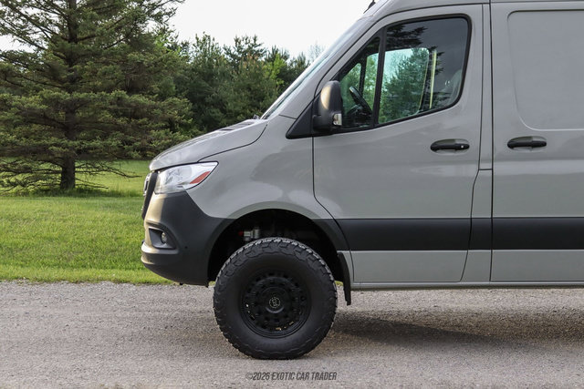 Used 2023 Mercedes-Benz Sprinter 2500 image 4