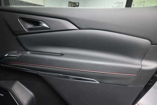 Used 2026 Chevrolet Traverse RS FWD image 28