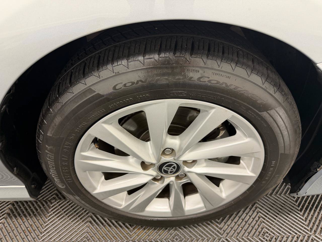 Used 2023 Toyota Camry LE FWD image 36