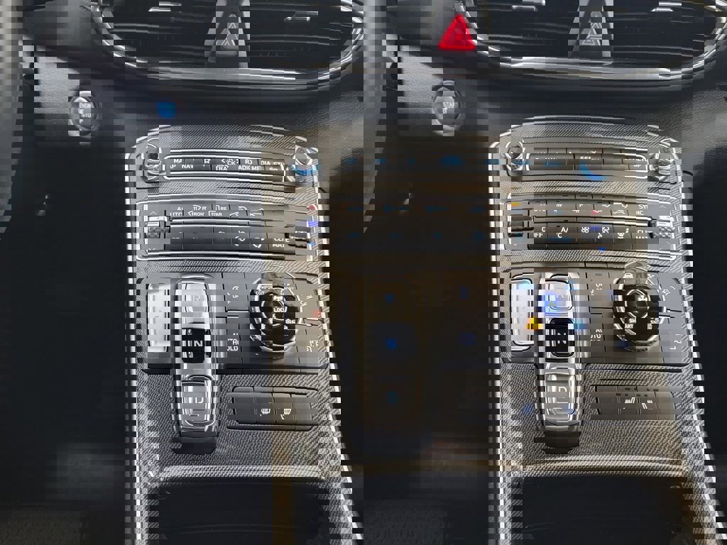 Used 2023 Hyundai Santa Fe SEL image 23