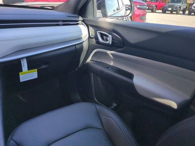 New 2026 Jeep Compass Limited AWD/4WD image 17