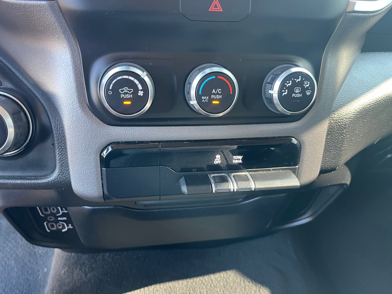 Used 2019 RAM 1500 Big Horn image 31