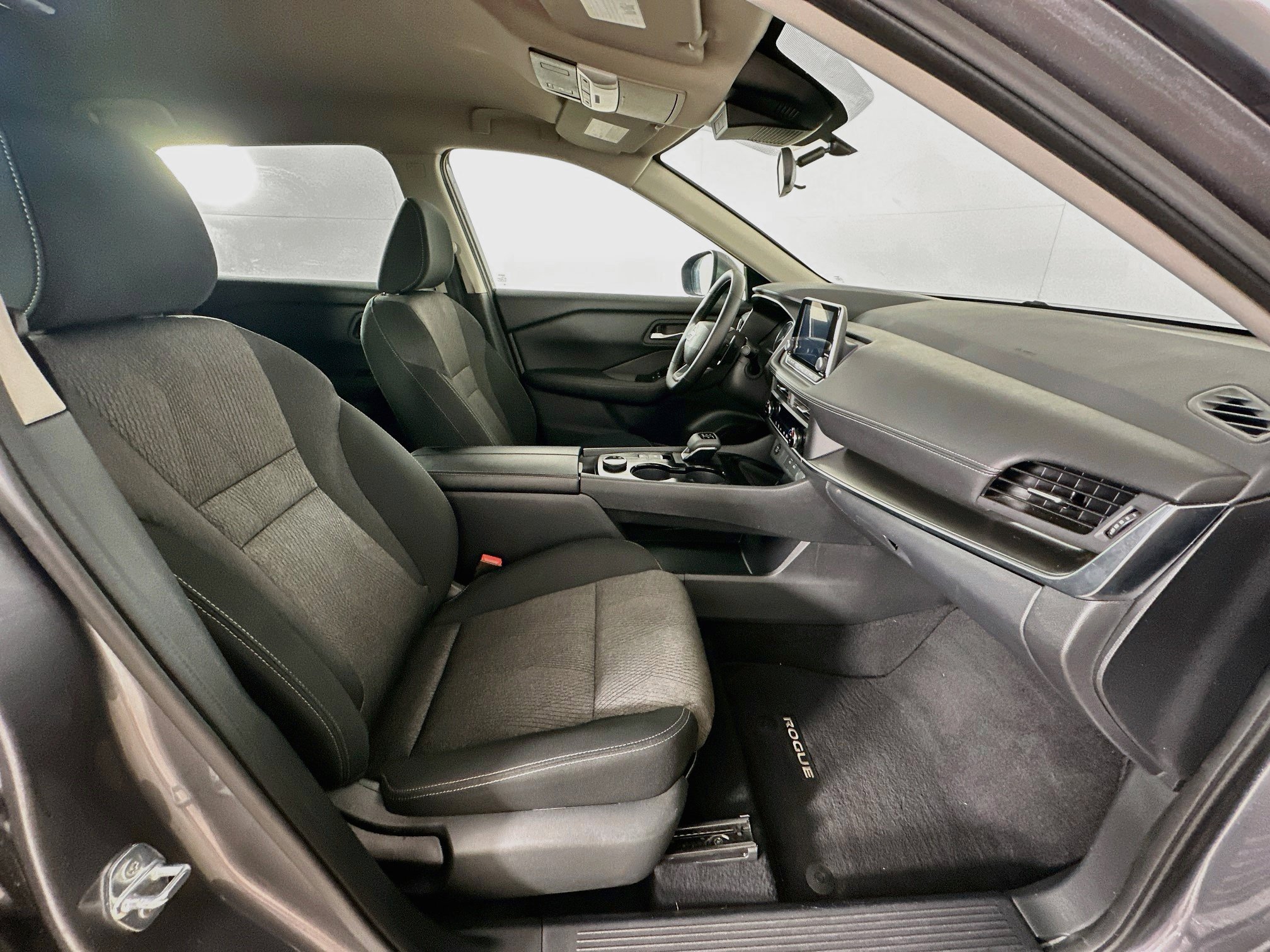 Used 2026 Nissan Rogue SV AWD/4WD image 30