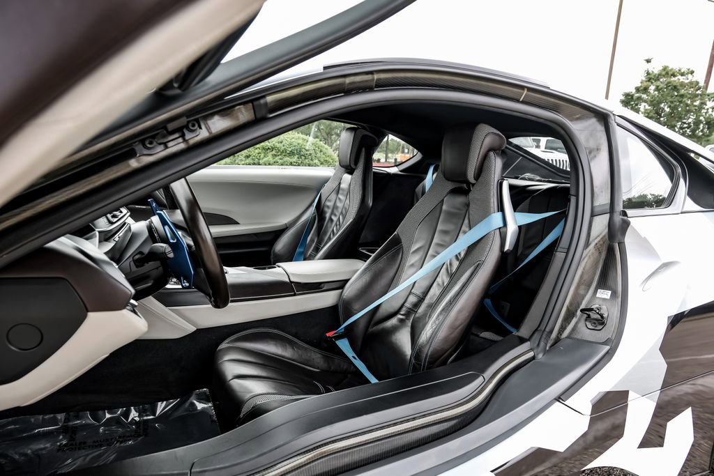 Used 2015 BMW i8 image 34