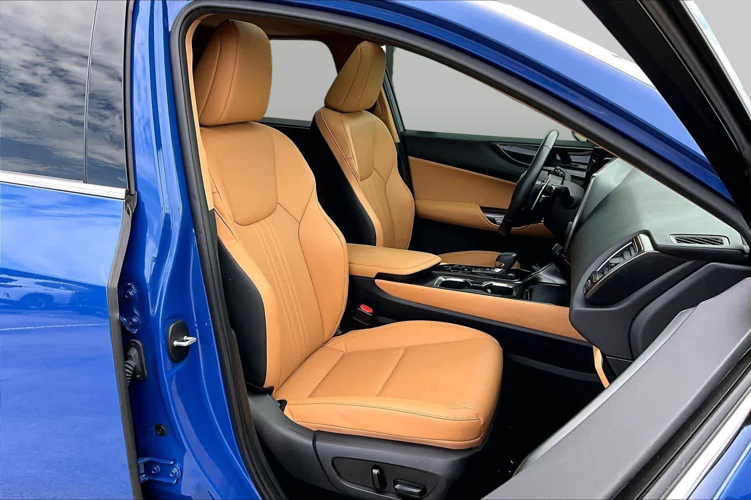 Used 2024 Lexus NX 250 FWD w/ Cold Area Package image 8