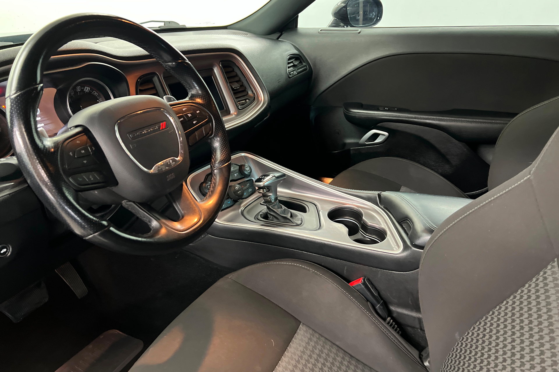 Certified 2022 Dodge Challenger R/T image 15