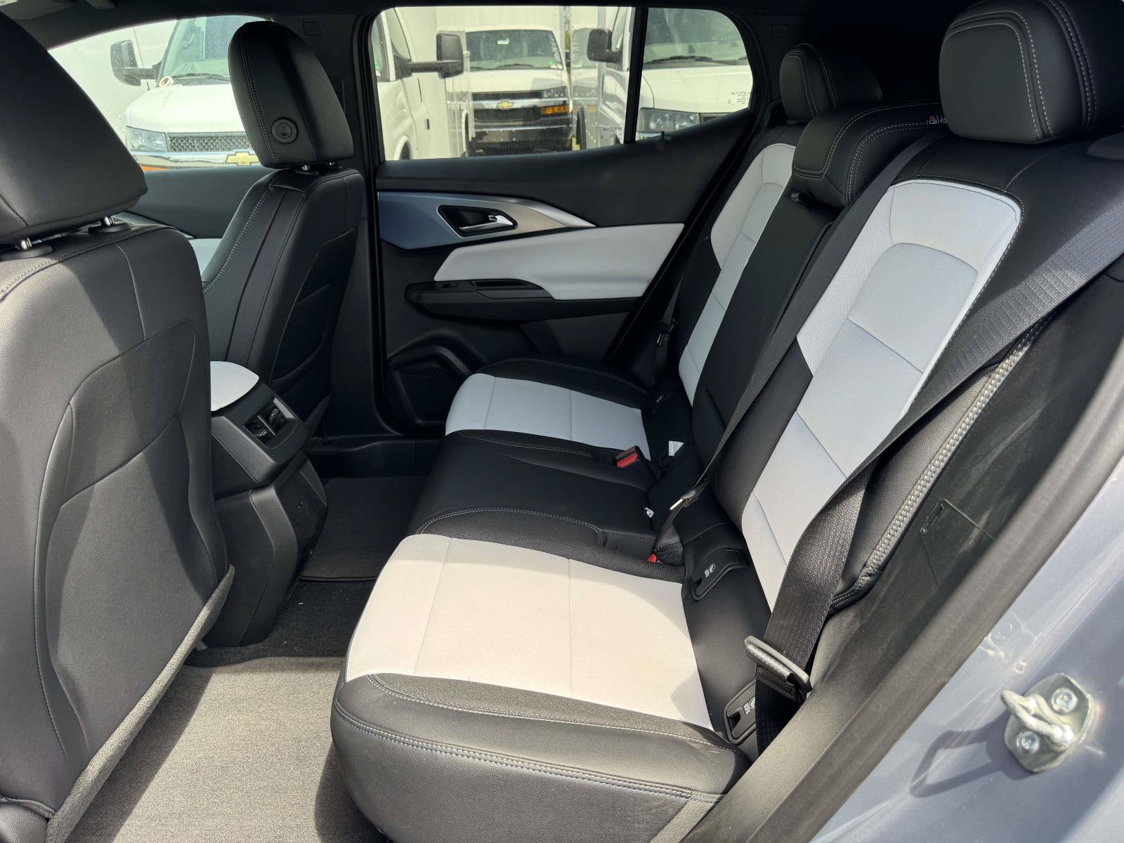 New 2026 Chevrolet Equinox EV LT AWD/4WD image 26