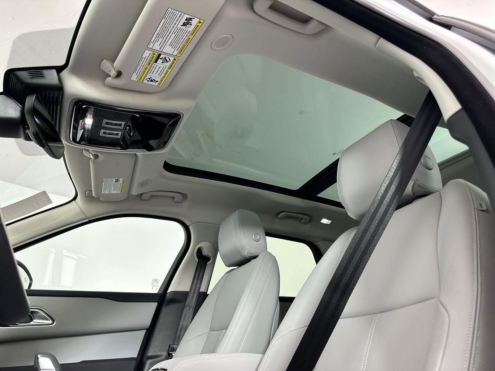 Certified 2024 Land Rover Range Rover Velar S image 10
