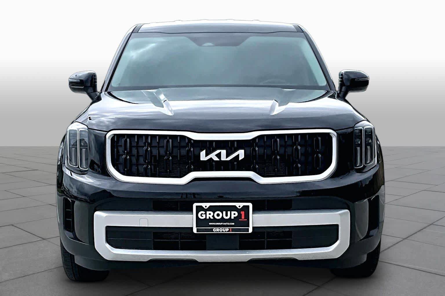 Used 2025 Kia Telluride LX image 4