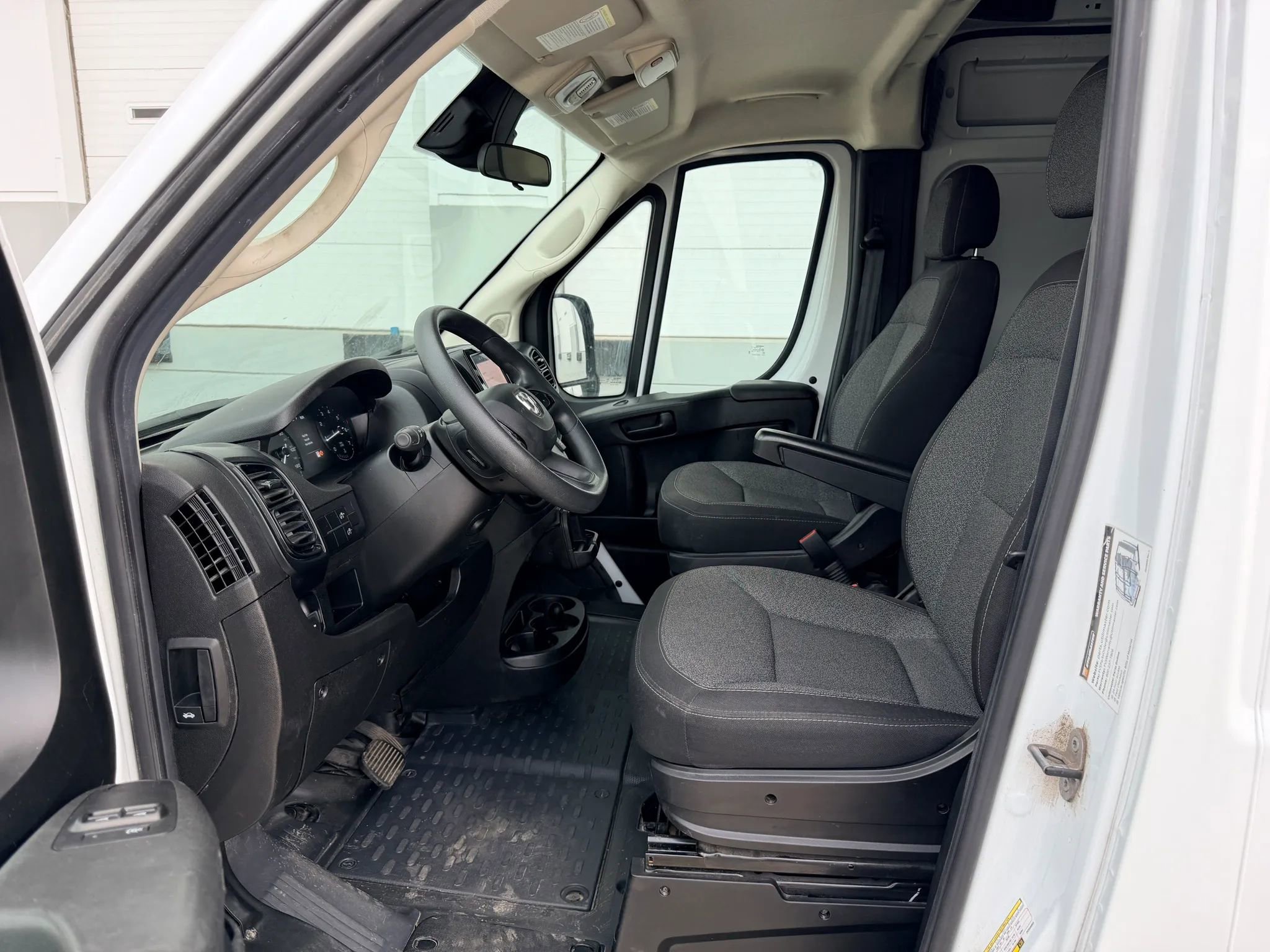 Used 2023 RAM ProMaster 2500 image 10