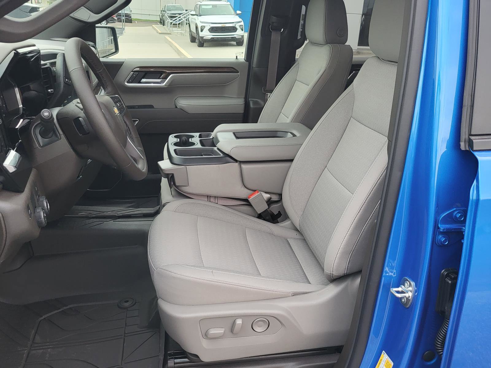 New 2026 Chevrolet Silverado 1500 LT w/ Texas Edition Plus image 14