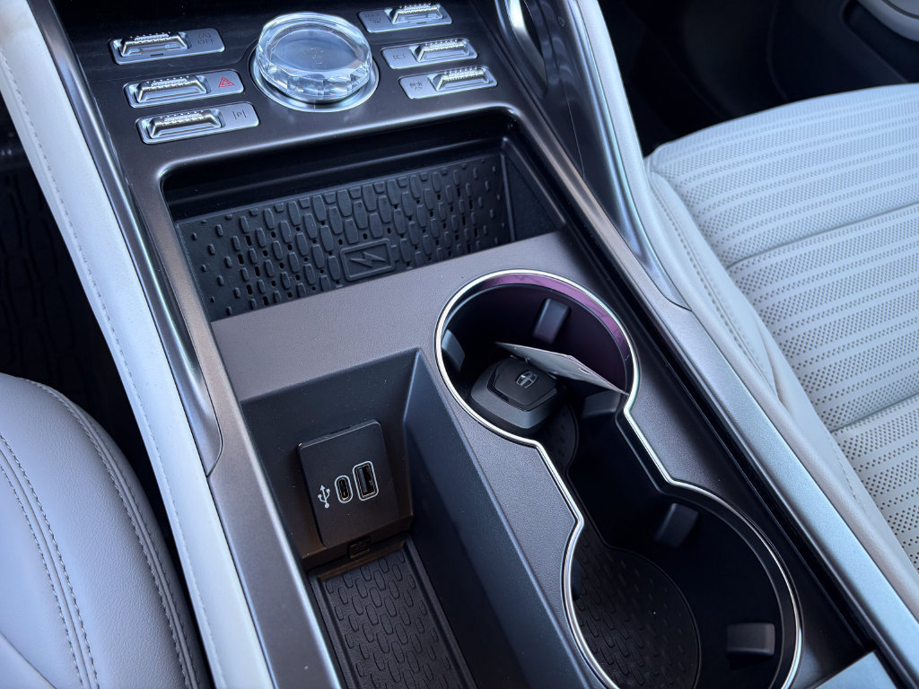 New 2026 Lincoln Nautilus Reserve AWD/4WD image 39