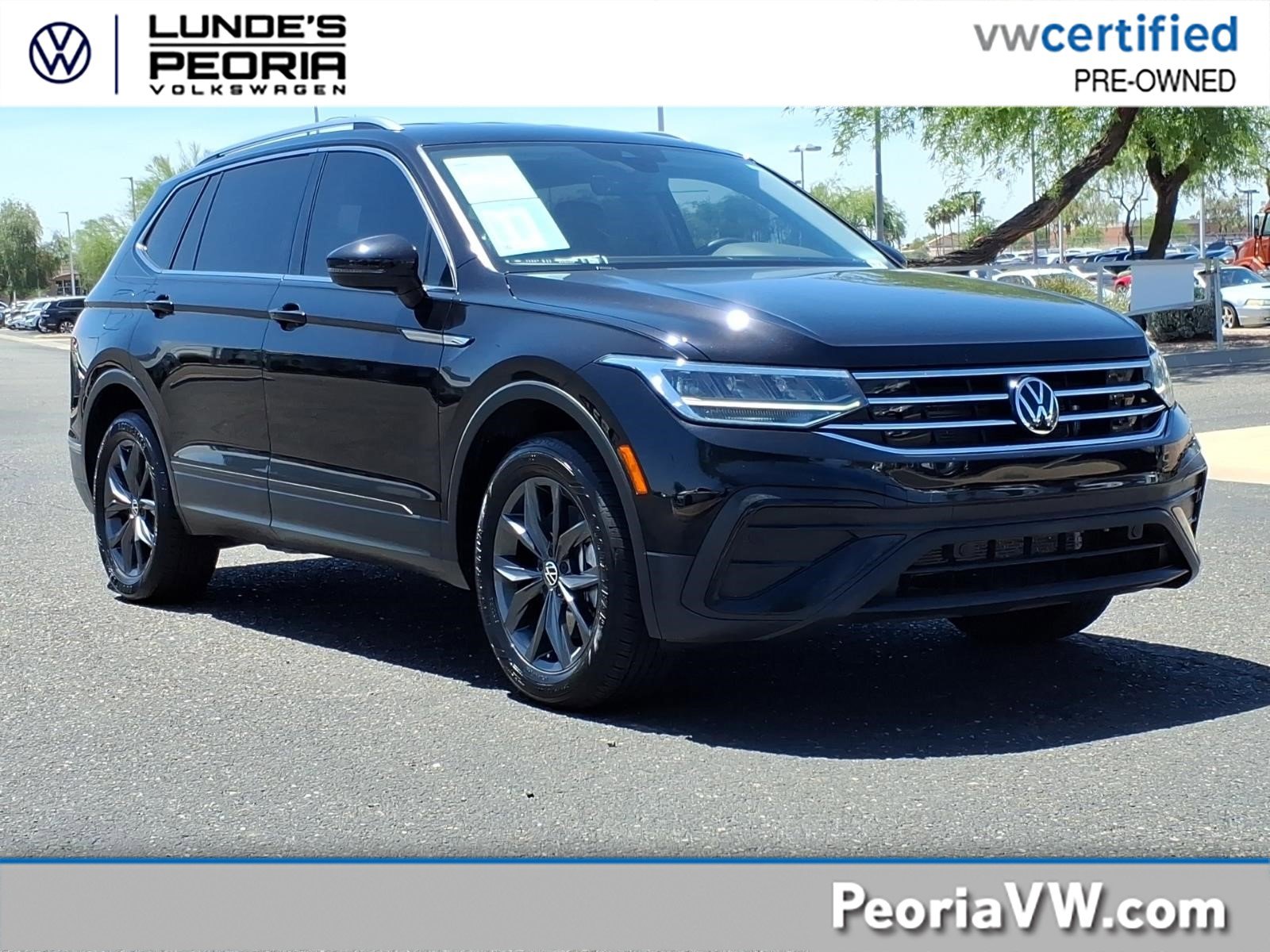 Certified 2022 Volkswagen Tiguan SE FWD image 1