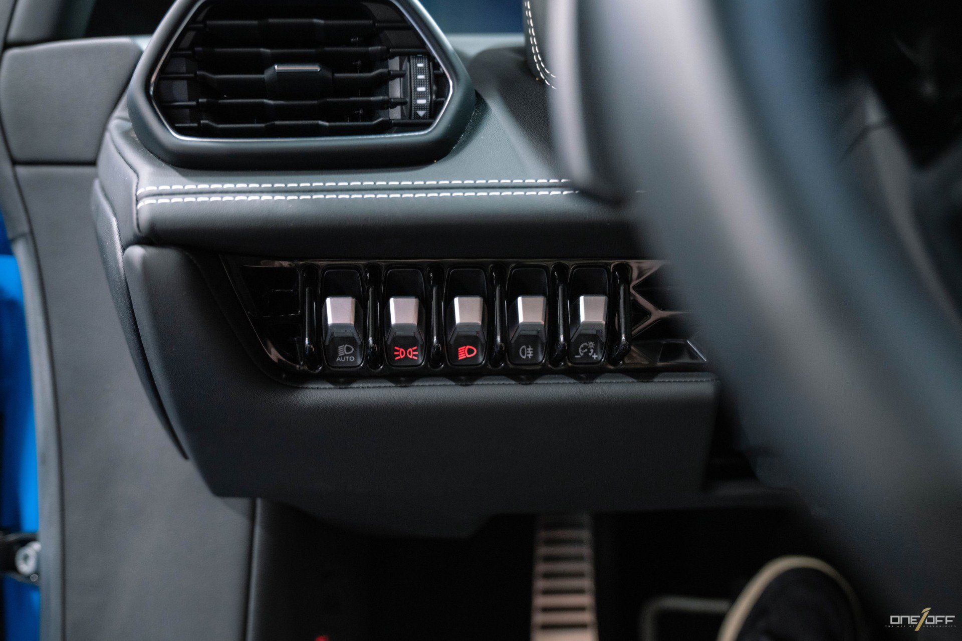 Used 2021 Lamborghini Huracan EVO image 27