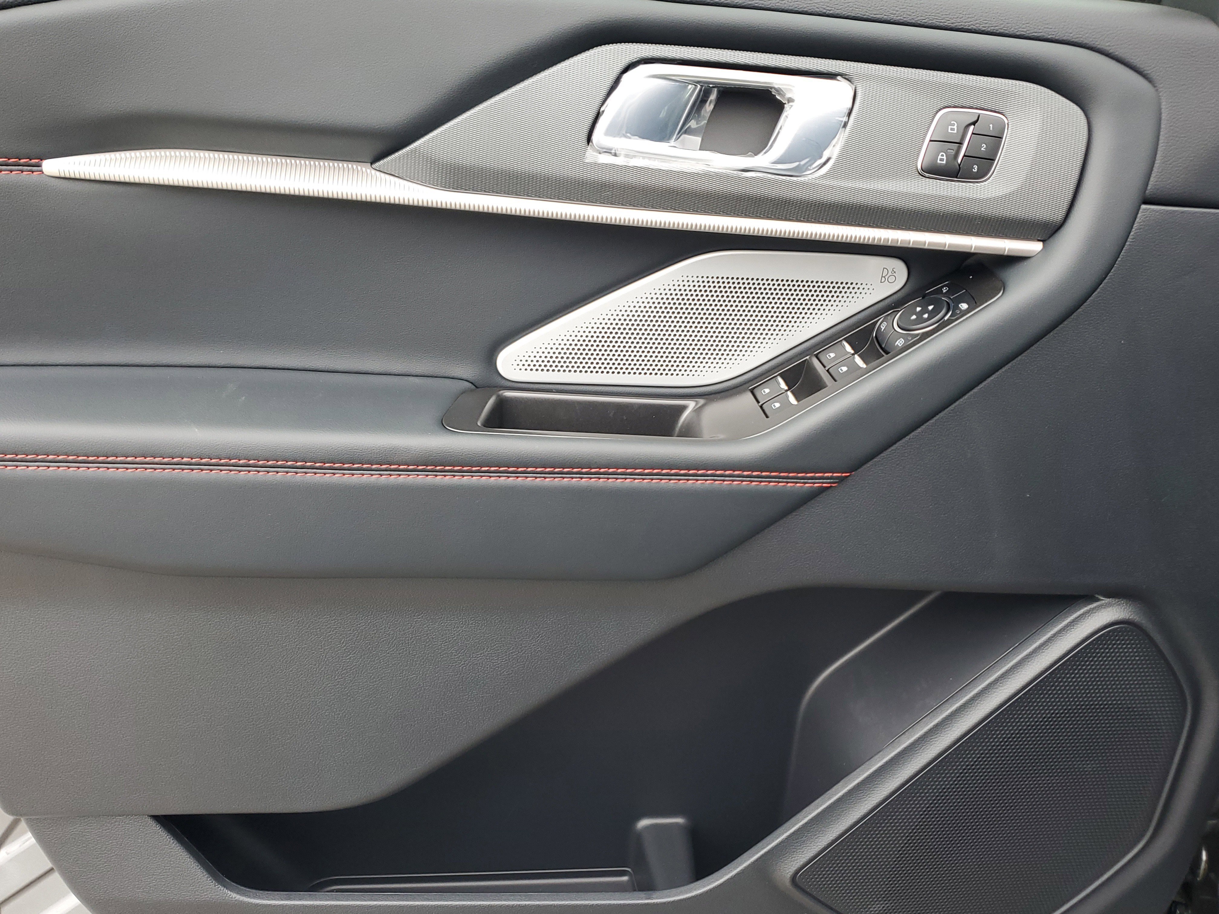 New 2026 Ford Explorer ST w/ Sun And Sound Package image 13