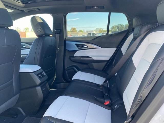 New 2025 Chevrolet Equinox EV LT w/ Convenience Package II image 19