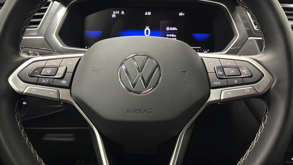 Used 2024 Volkswagen Tiguan SE AWD/4WD image 15