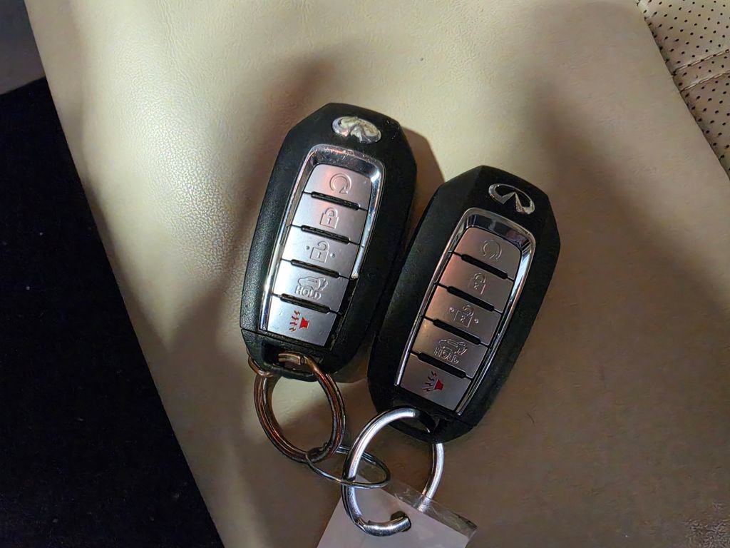 Used 2020 INFINITI QX60 Luxe w/ Essential Package image 10