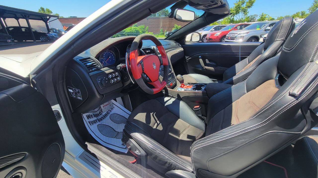 Used 2015 Maserati GranTurismo Sport RWD image 18