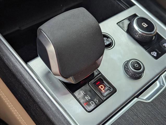 Certified 2023 Land Rover Range Rover SE image 12