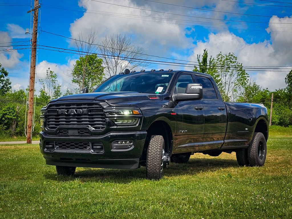 New 2026 RAM 3500 Big Horn AWD/4WD image 10