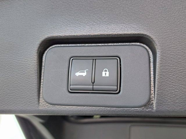 Used 2023 Nissan Rogue SL AWD/4WD image 26