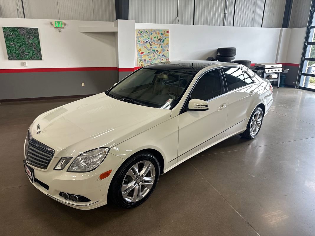Used 2010 Mercedes-Benz E 350 4MATIC Sedan image 45