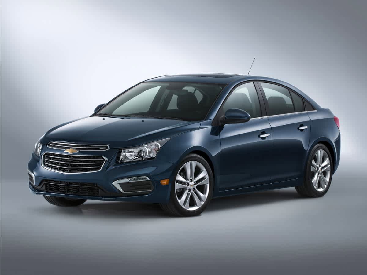 Used 2015 Chevrolet Cruze LT w/ Sun And Sound Package FWD image 1