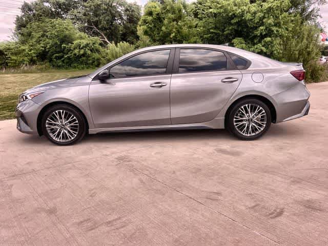 Used 2022 Kia Forte GT-Line FWD image 4